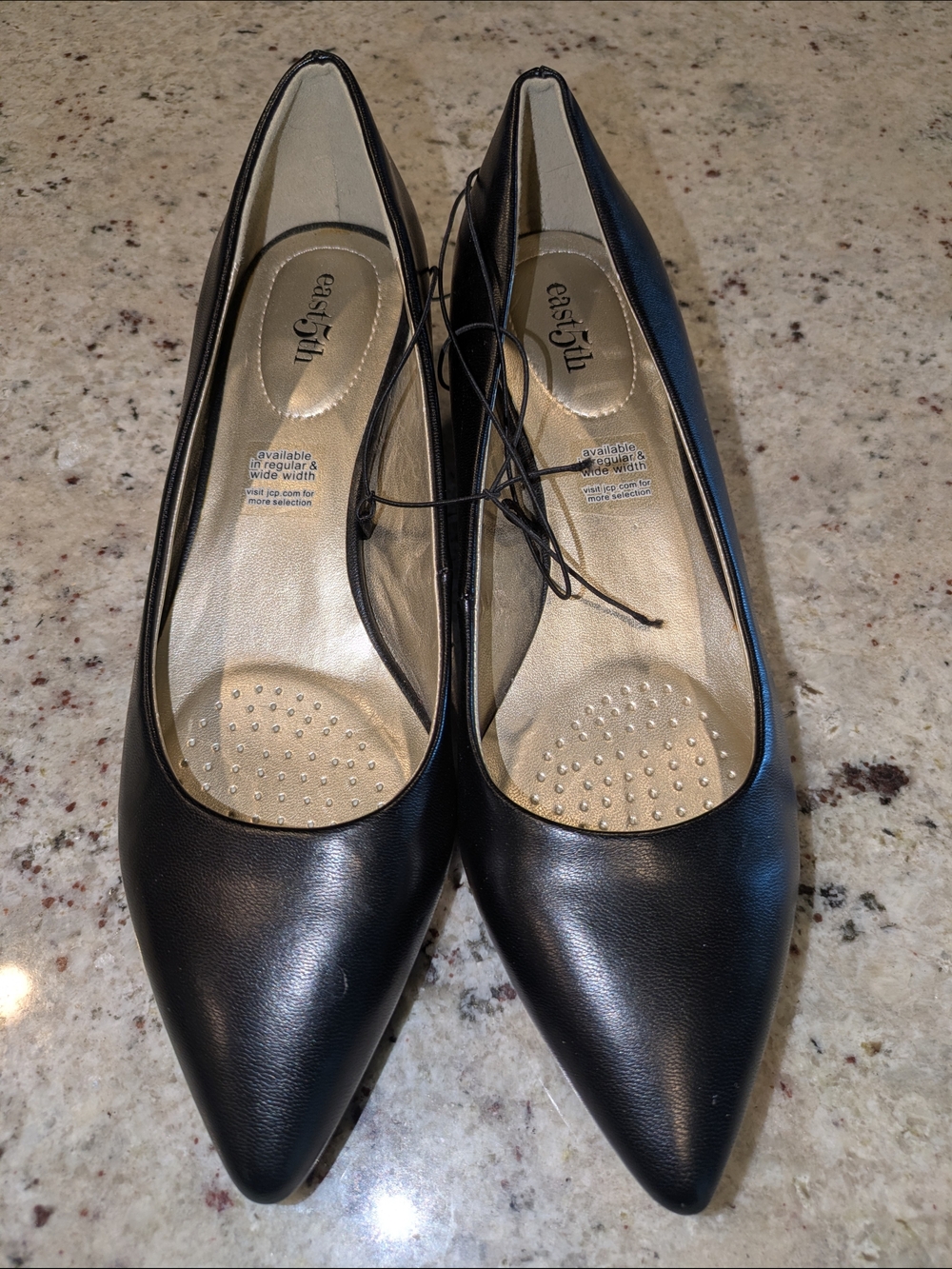 NWT Easy Street Elaine Black Pointed Toe Kitten Heel Pumps Women's 8.5